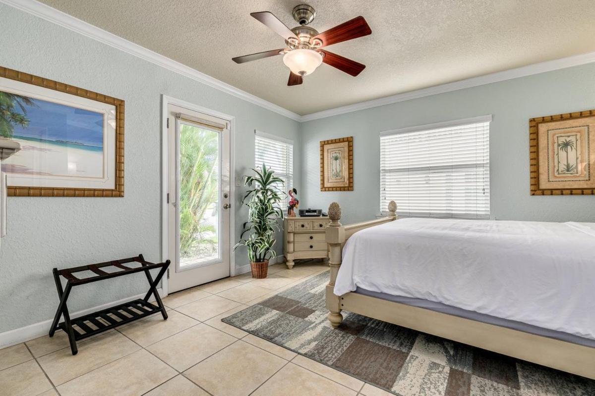 Walkable To Restaurants And Steps To The Beach! - Coconut Villa'S Suite 10 St. Pete Beach Eksteriør bilde